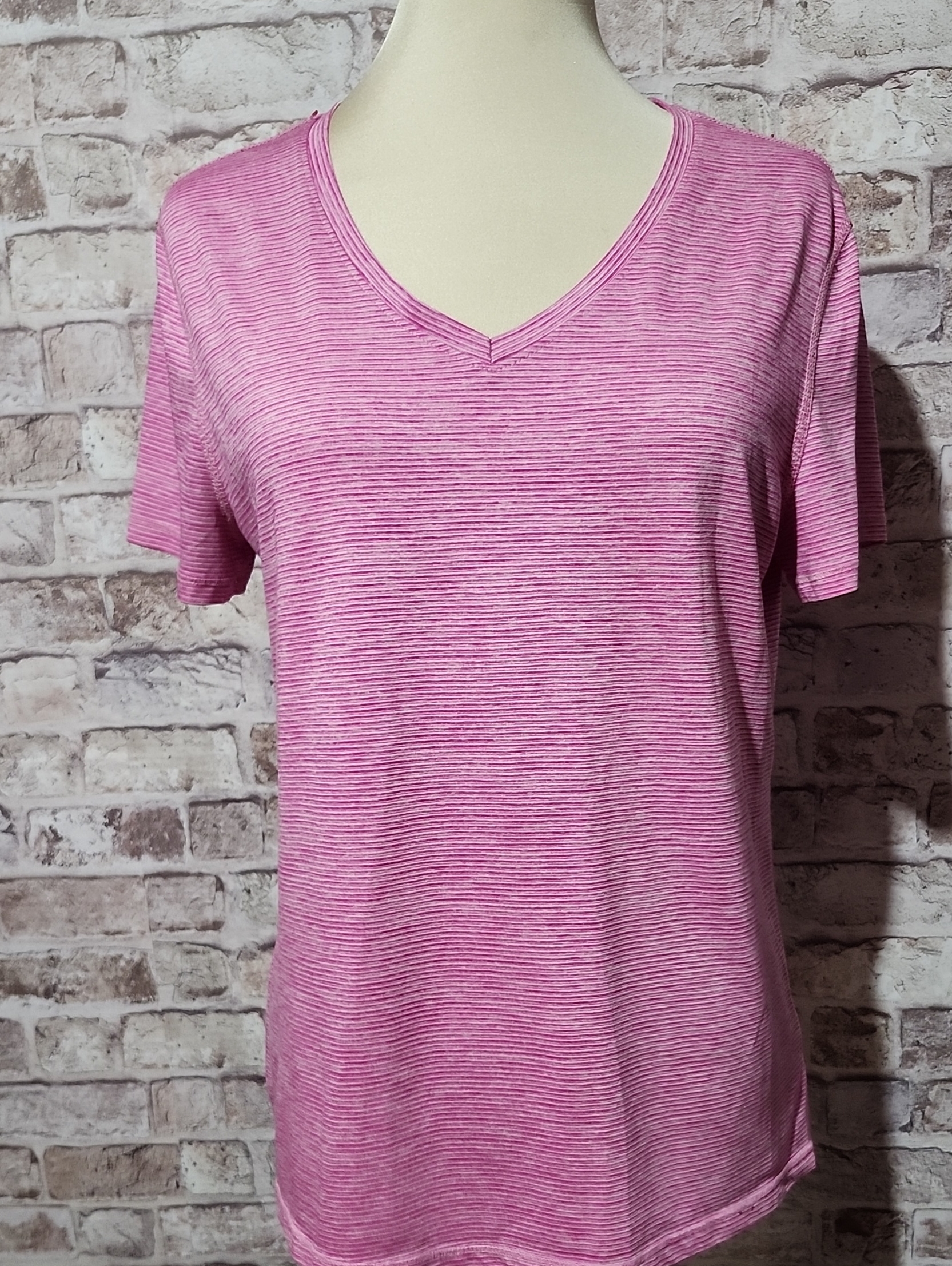 Athletic Works Heathered Pink V-Neck Short Sleeve Tee
